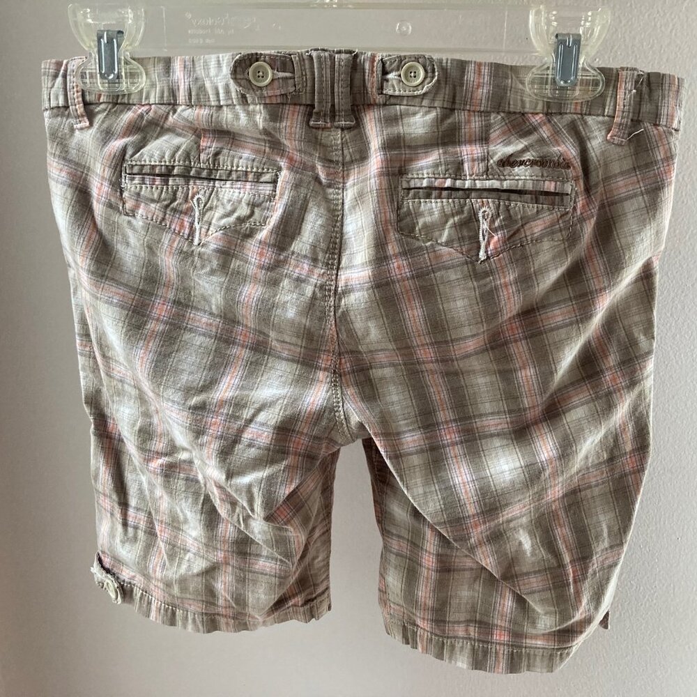 Abercrombie Plaid Shorts - Picture 10 of 12